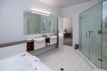 Lady Watties Junior Suite