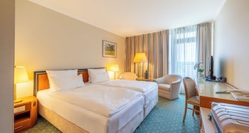 Superior Room, Garden View