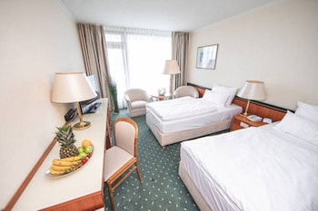 Standard Twin Room, Garden View