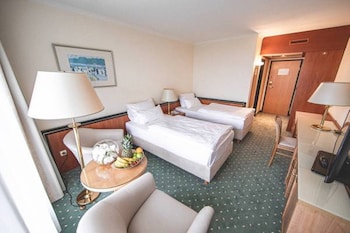 Standard Twin Room, Garden View