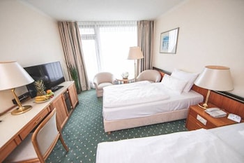 Standard Twin Room, Garden View