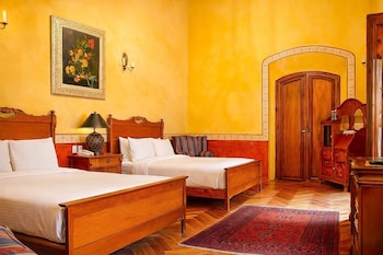 Royal Studio Suite, 2 Queen Beds