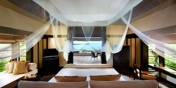 Two Bedrooms Rainforest Oceanfront Villa