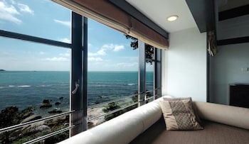 Wellbeing Villa on the Rock