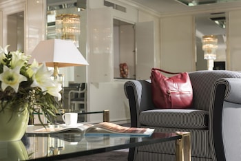 Luxury Suite