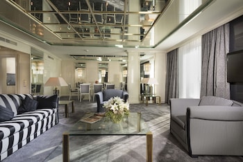 Luxury Suite