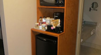 Studio Suite, 2 Queen Beds, Non Smoking