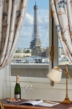Eiffel Tower Terrace Suite