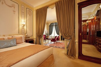 Signature Suite