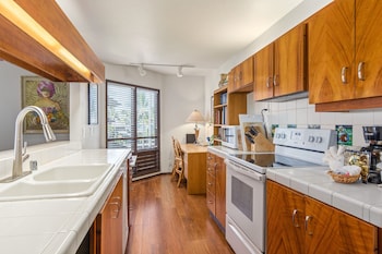 Room, 2 Bedrooms, 2 Bathrooms, Partial Ocean View