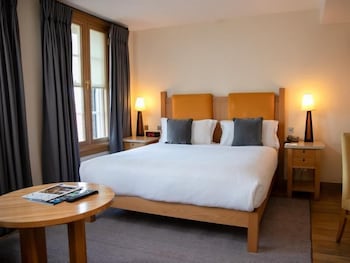 Classic Suite, 1 King Bed with Sofa bed, River View