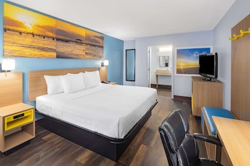 Room, 1 King Bed, Accessible, Bathtub (Mobility/Hearing, Grab bars)
