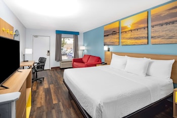 Room, 1 King Bed, Accessible, Bathtub (Mobility/Hearing, Grab bars)