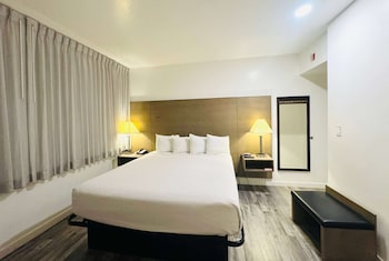 Room, 1 King Bed, Non Smoking