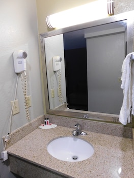 Deluxe Room, 2 Queen Beds, Non Smoking, Fireplace