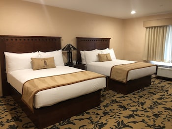 Luxury Room, 2 Queen Beds (Mission Double)