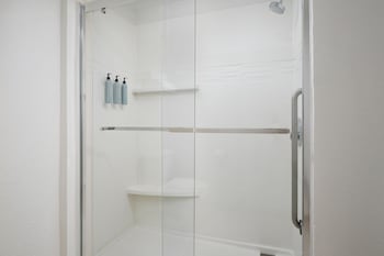 Suite, 1 Bedroom (Hearing Accessible)
