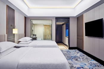 Club Room, 2 Double Beds, Smoking