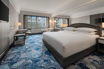 Deluxe Room, 1 King Bed, Smoking