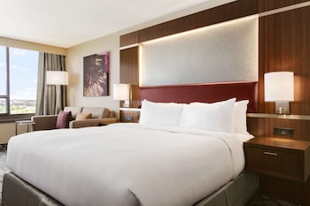 Room, 1 King Bed (Larger Room)