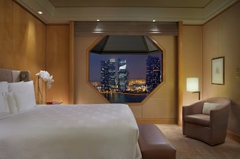 Club Premier Suite, 1 King Bed, Non Smoking, Bay View