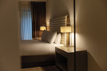 Superior Room, 1 King Bed