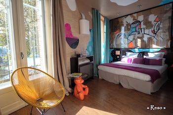 Double Room or Deluxe Twin