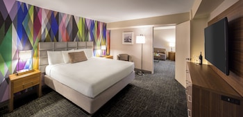 Mini Suite High Floor 1 King Non-Smoking