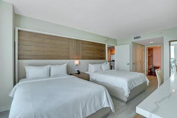 Suite, 2 Queen Beds, Accessible, Bay View (Hearing)