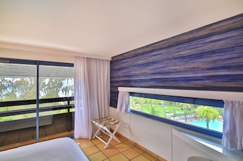 Junior Suite, 1 King Bed, Ocean View (Superior)