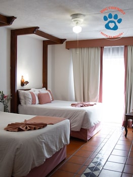 Room (Dog Friendly)