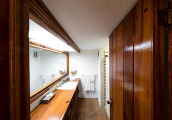 Junior Suite, 1 King Bed