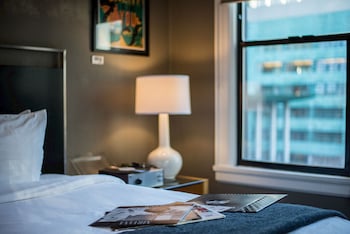 Design Room, 1 King Bed (Sub Pop King)