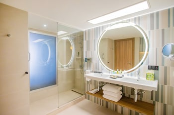 Junior Suite, Oceanfront (Elite Club | B2C-CA)