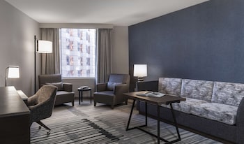 Regency, Suite