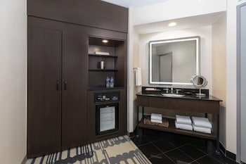 Room, 2 Double Beds, Corner