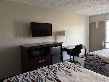 Deluxe Room, 2 Queen Beds, Non Smoking