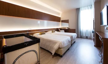 Comfort Room, Multiple Beds