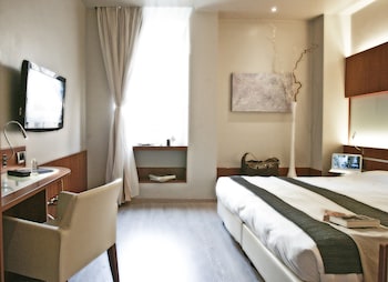 Standard Room, 1 Queen Bed
