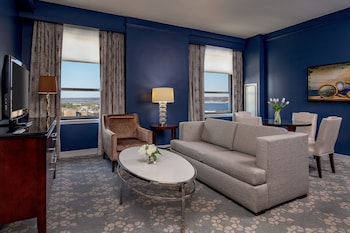 Junior Suite, 1 King Bed with Sofa bed