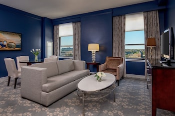 Junior Suite, 1 King Bed with Sofa bed