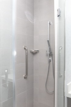 Junior Suite, 1 King Bed with Sofa Bed, Separate Living Area, Accessible (Transfer Shower)