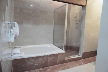 Superior Suite, 1 King Bed with Sofa Bed, Garden Tub/Separate Shower, Pet Friendly