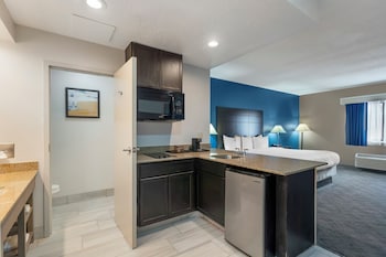 Suite, Non Smoking (2 Double Beds, Efficiency, Upgrade)