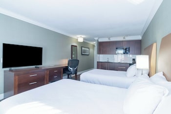 Standard Room, 2 Double Beds, Kitchenette