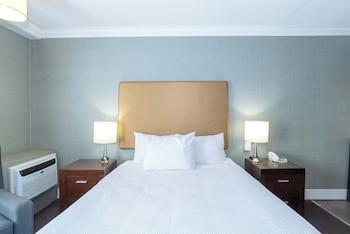 Standard Room, 1 Queen Bed, Kitchenette
