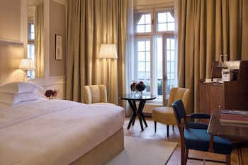 Deluxe Sea View Room