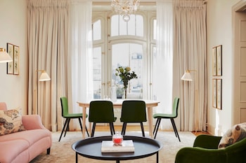 Executive Sea View Suite