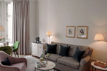 Courtyard Suite