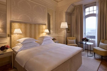 Deluxe Sea View Room